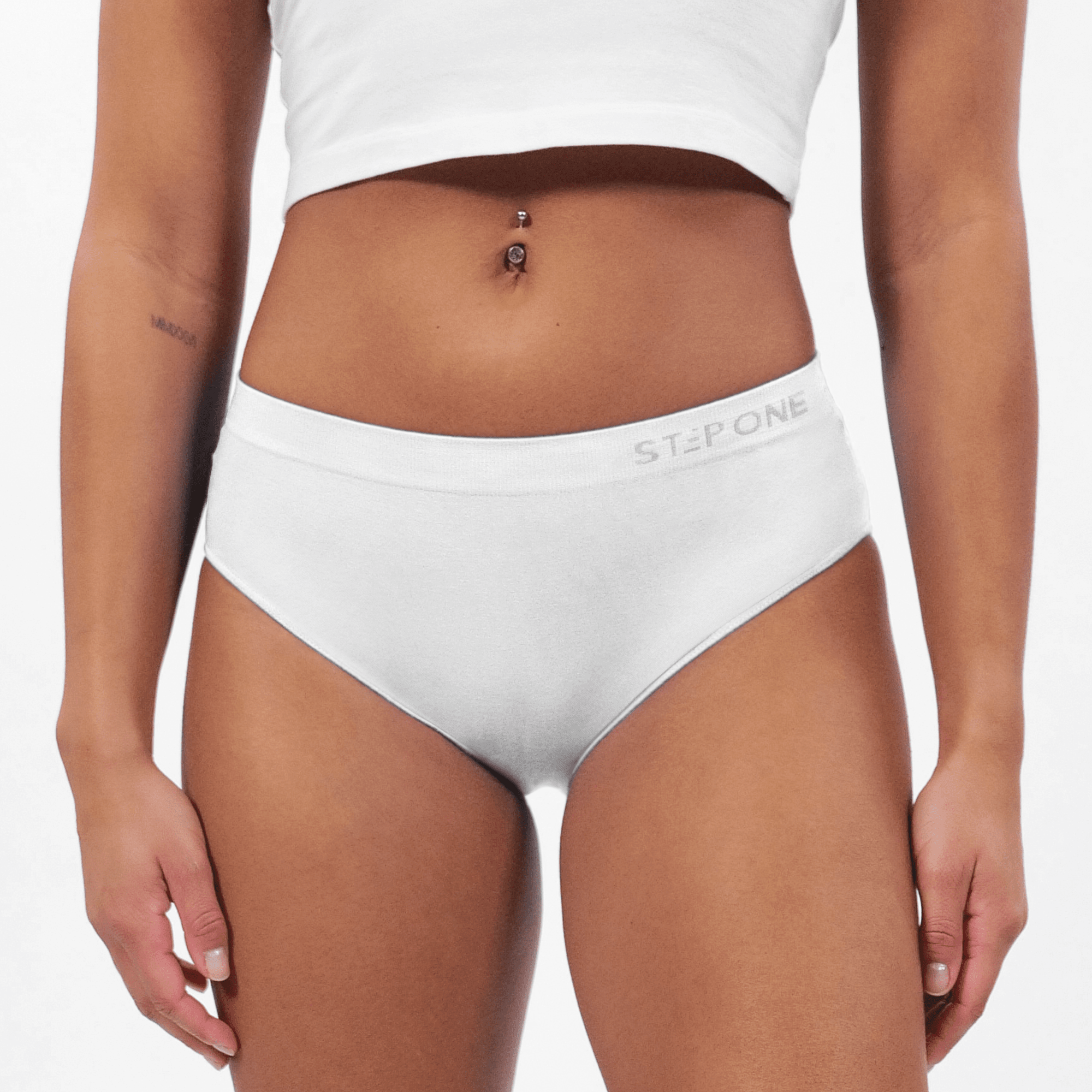 Women's Seamfree Bikini Brief - Piña Colada - Model - #size_Medium