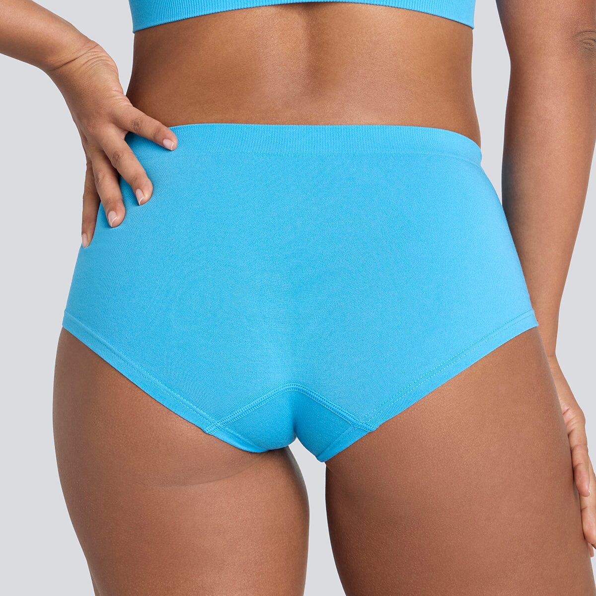 Women's SmoothFit Boyleg - Wave Ride - Bamboo Underwear - Model:Yolanda