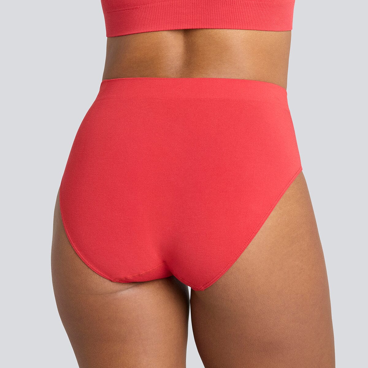 Women's SmoothFit Full Brief - Scarlet Smile - Bamboo Underwear - Model:Yolanda