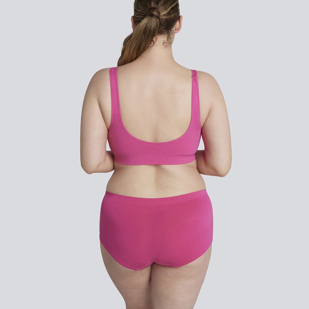 Women's SmoothFit Boyleg - Pink Yarrow - Bamboo Underwear - Model:Ashleigh A