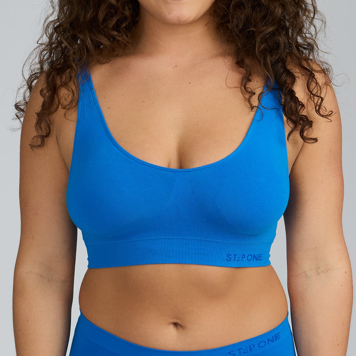 SmoothFit Blue Bra - Model:Alexandra